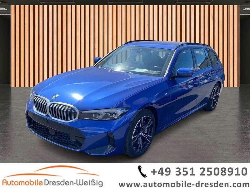 Blau Gebraucht 2024 BMW 330 M Sport Kombi | 39.980 € - Bild 1/3