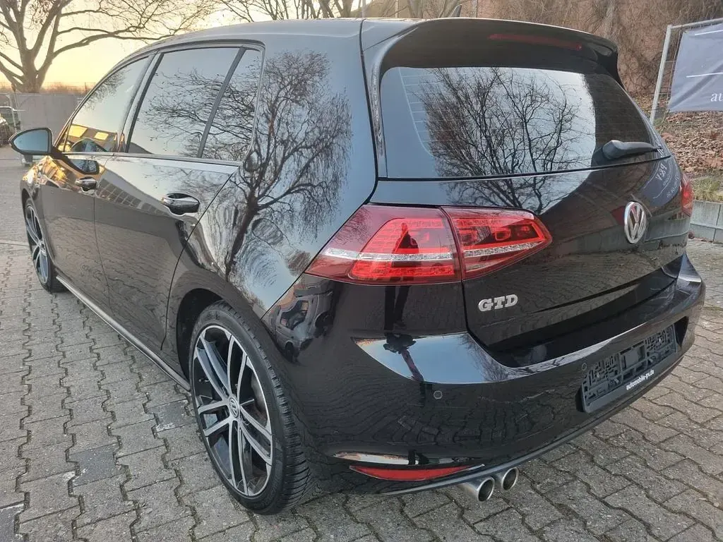 Gebraucht VW Golf VII GTD 184 PS (135 kW) 2015 Deep black perleffekt Limousine