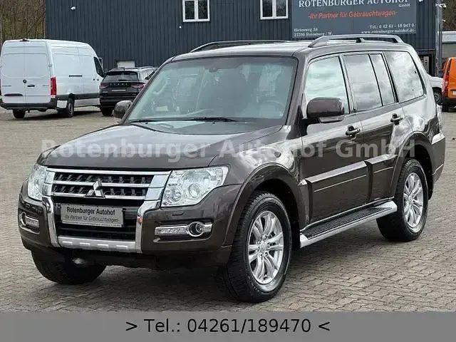 Gebraucht Mitsubishi Pajero Edition 190 PS (139 kW) 2018 Deep brown SUV