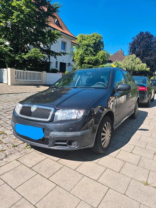 Schwarz Gebraucht 2007 Skoda Fabia Limousine | 1.500 € (Fairer Preis) - Bild 1/4