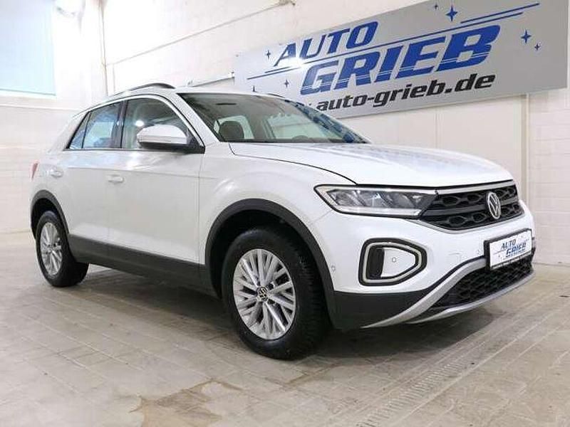 Pure white Gebraucht 2024 VW T-Roc Life SUV | 23.950 € (Fairer Preis) - Bild 1/4