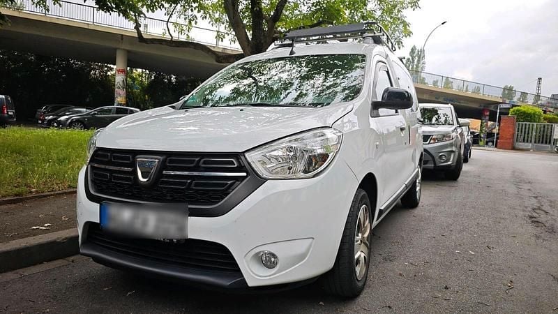 Weiß Gebraucht 2020 Dacia Dokker Van | 9.700 € (Superpreis) - Bild 1/4