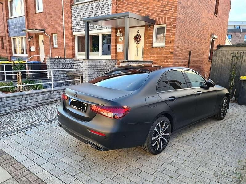 Schwarz Gebraucht 2022 Mercedes E220 Avantgarde Limousine | 38.000 € (Guter Preis) - Bild 1/4