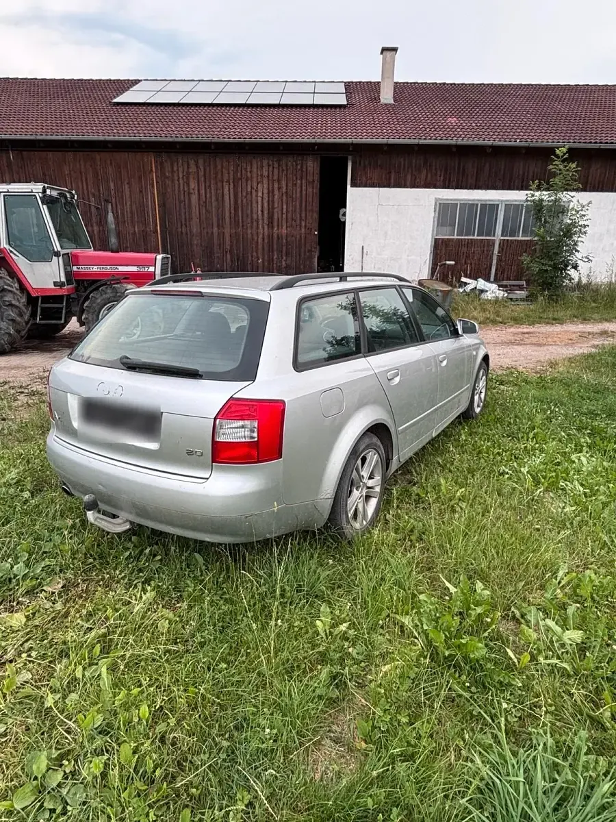 Gebraucht Audi A4 135 PS (99 kW) 2004 Silber Kombi