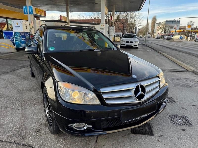 Second-hand Mercedes C180 156 CP (114 kW) 2010 Negru Break