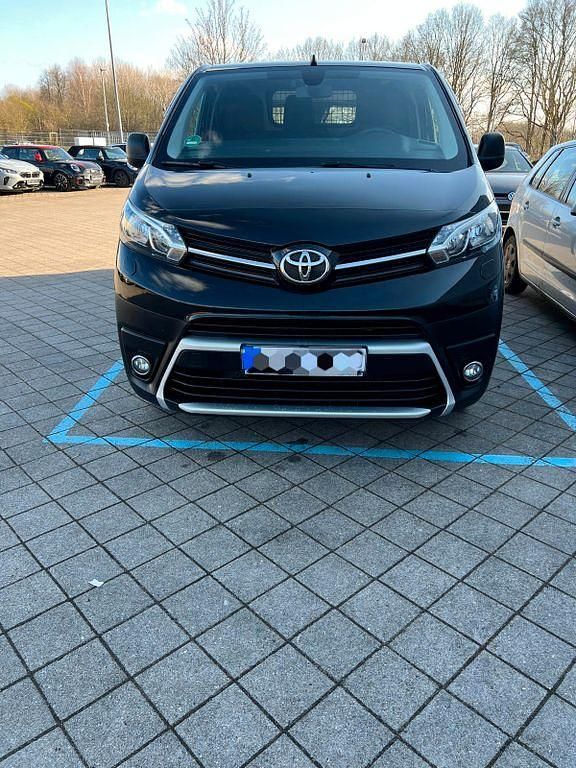 Gebraucht Toyota Proace 144 PS (105 kW) 2022 Schwarz Van / Kleinbus