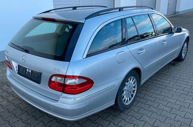 Gebraucht Mercedes E220 Elegance 150 PS (110 kW) 2004 Kombi