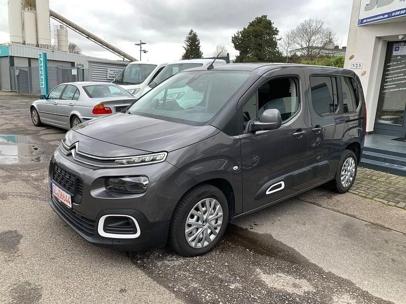 Gebraucht Citroën Berlingo Feel 131 PS (96 kW) 2019 Grau Van / Kleinbus
