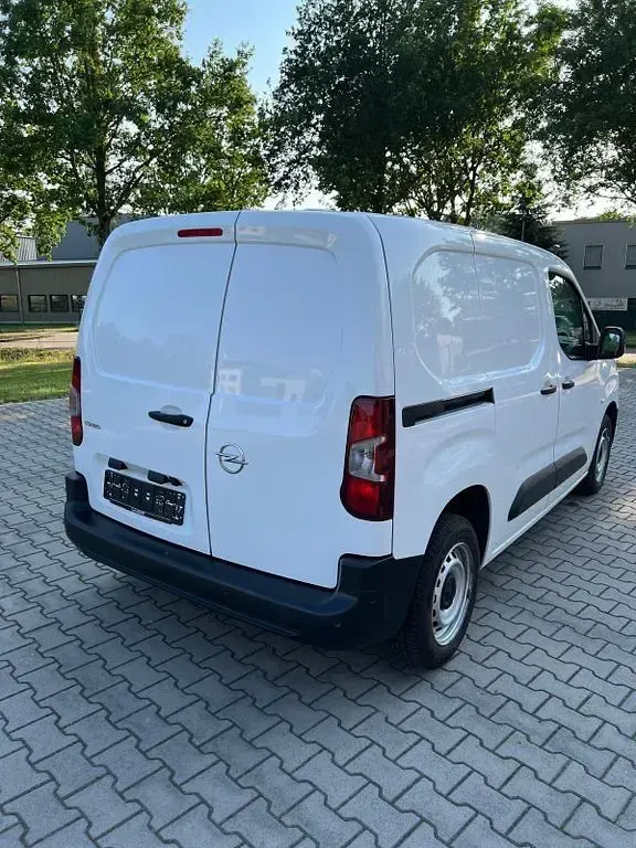 Gebraucht Opel Combo Edition 102 PS (75 kW) 2022 Weiß Van / Kleinbus