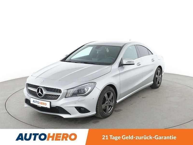 Silber Gebraucht 2015 Mercedes CLA200 Urban Limousine | 18.180 € (Fairer Preis) - Bild 1/3