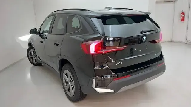 Gebraucht BMW X1 Performance 136 PS (100 kW) 2023 Schwarzkeine angabe SUV