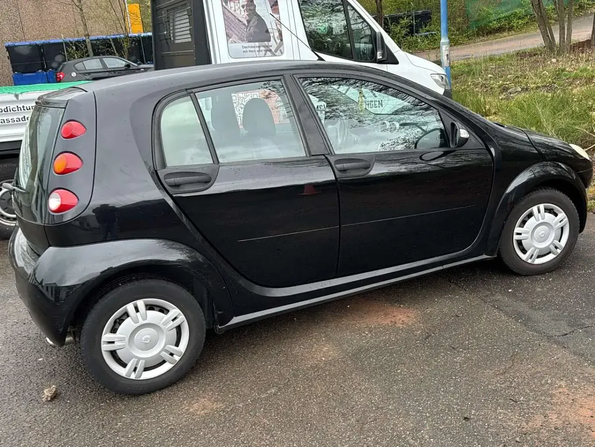 Używany Smart ForFour Pulse 75 KM (55 kW) 2004 Czarny Hatchback