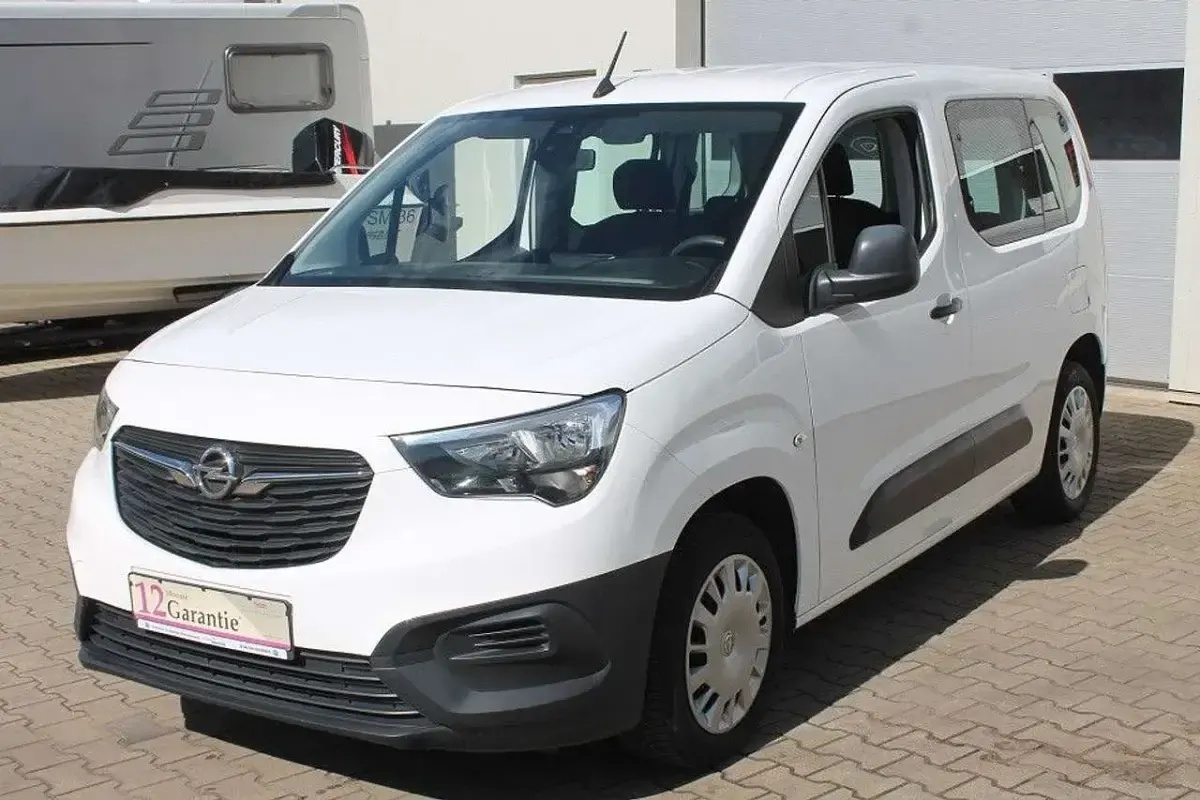 Gebraucht Opel Combo Life S 110 PS (80 kW) 2019 Jade weiss/arktis weiss Van / Kleinbus