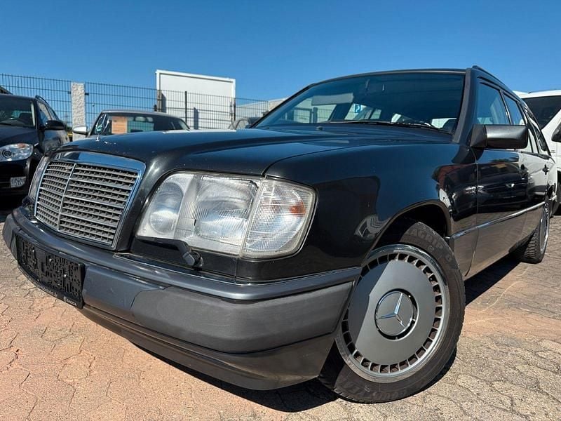 Gebraucht Mercedes E280 193 PS (141 kW) 1994 Schwarz Kombi