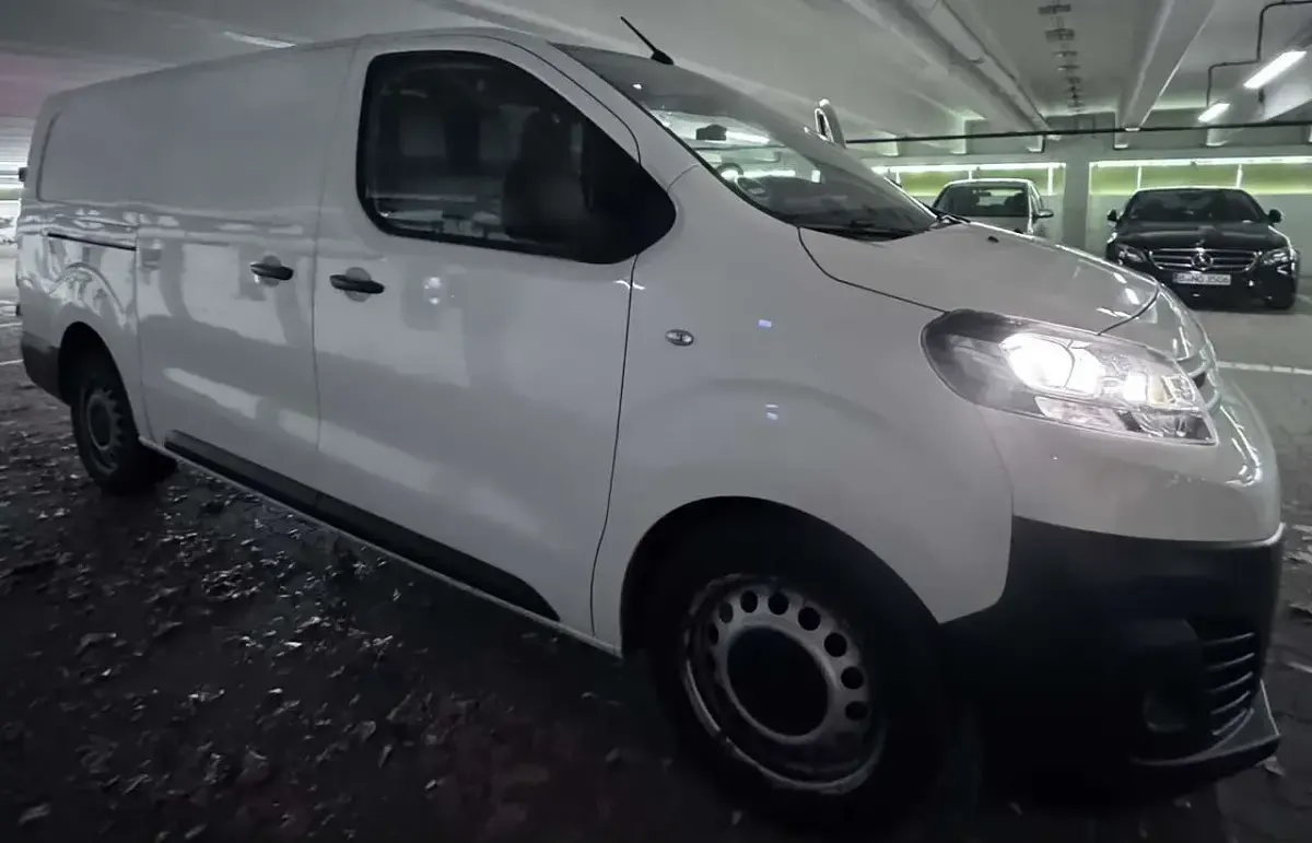 Używany Citroën Jumpy Profi 122 KM (89 kW) 2020 Minivan