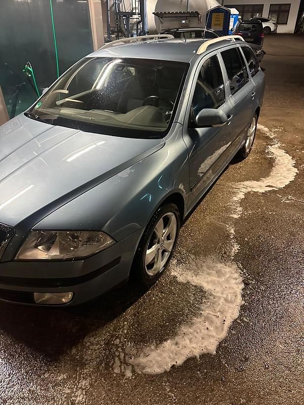 Gebraucht Skoda Octavia 160 PS (117 kW) 2009 Andere farben Kombi