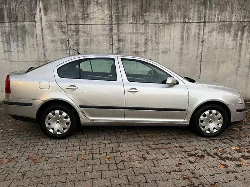 Gebraucht Skoda Octavia Ambiente 105 PS (77 kW) 2005 Silber Limousine