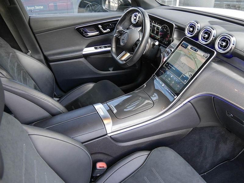 Gebraucht Mercedes GLC300 AMG 258 PS (189 kW) 2023 Weiß SUV