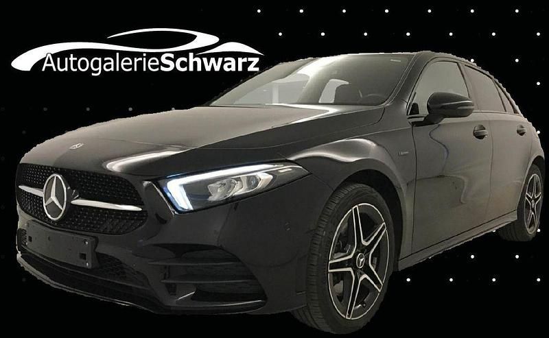 Amg nachtschwarz Gebraucht 2020 Mercedes A250 AMG Limousine | 21.980 € (Fairer Preis) - Bild 1/3