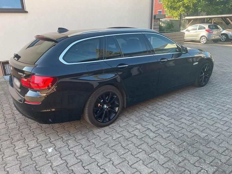 Gebraucht BMW 525 218 PS (160 kW) 2012 Schwarz Kombi