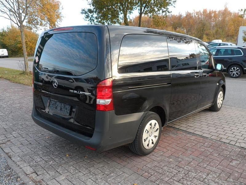 Gebraucht Mercedes Vito 163 PS (119 kW) 2016 Schwarz Van
