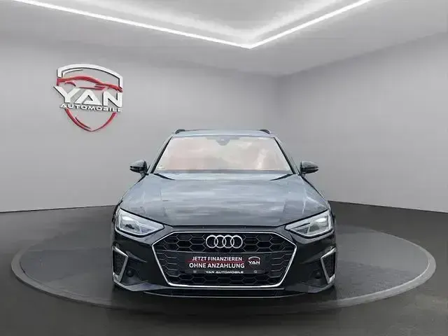 Gebraucht Audi A4 S-Line 163 PS (119 kW) 2023 Schwarz Kombi