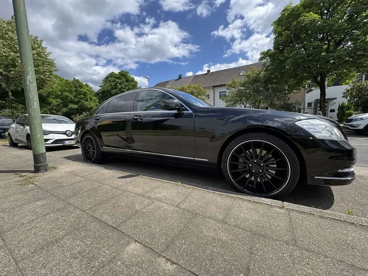 Gebraucht Mercedes S350 258 PS (189 kW) 2026 Schwarz Limousine