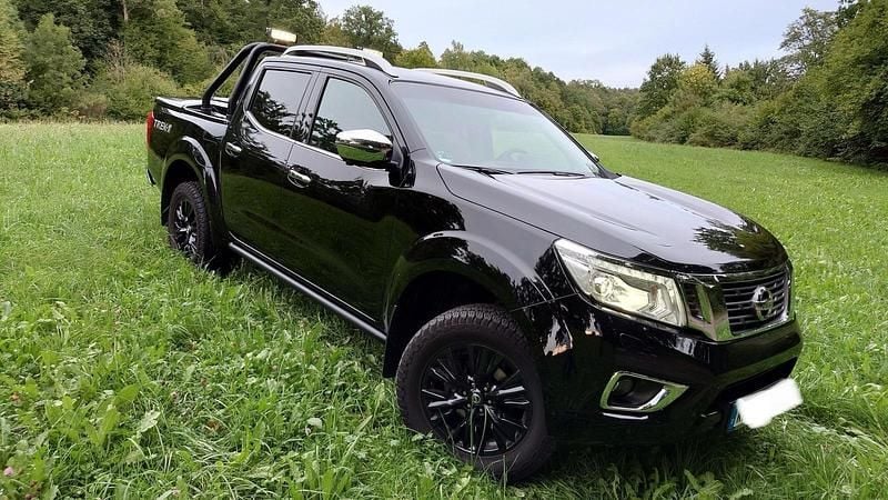 Gebraucht Nissan Navara 190 PS (139 kW) 2017 Schwarz Abholung