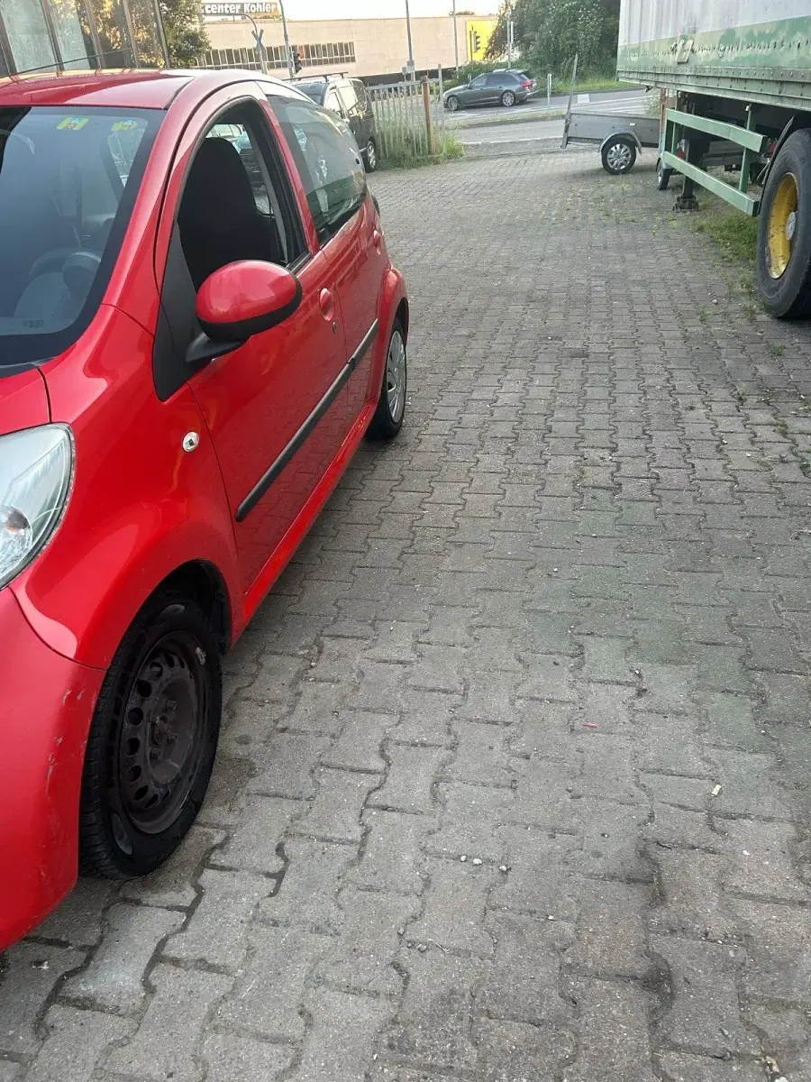 Gebraucht Citroën C1 68 PS (50 kW) 2008 Rot Kleinwagen