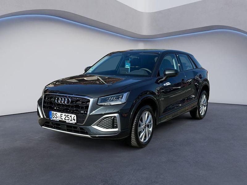 Grau Gebraucht 2025 Audi Q2 Advanced Plus SUV | 35.650 € (Teuer) - Bild 1/4
