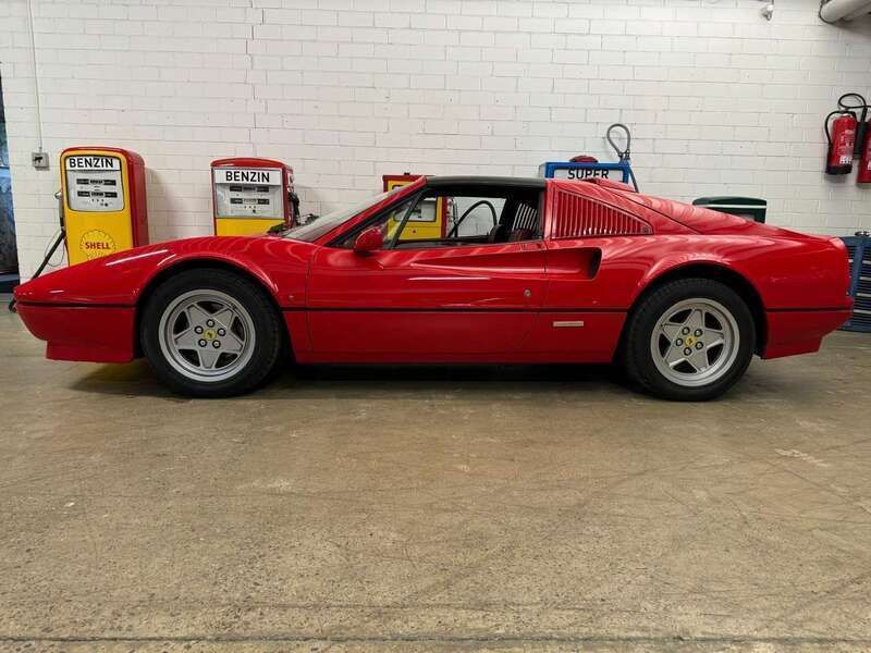 Rot Gebraucht 1988 Ferrari 328 Coupé | 84.900 € - Bild 1/4