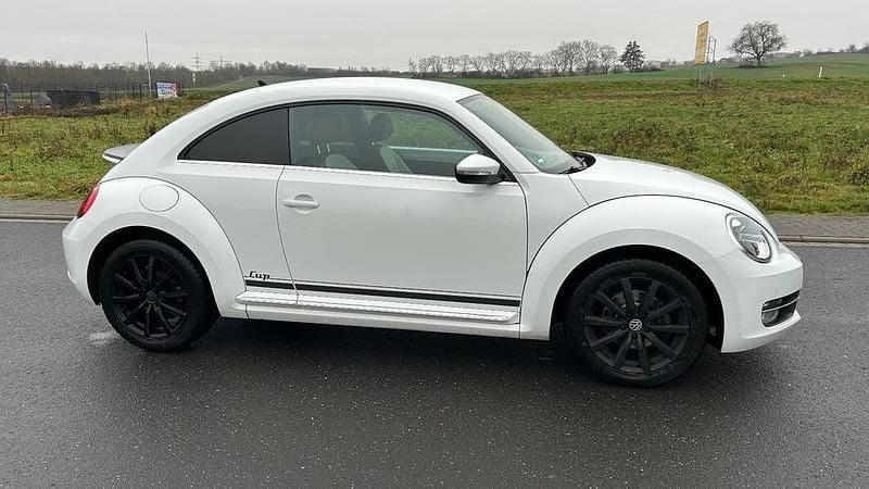 Weiß Gebraucht 2015 VW Beetle Cup Limousine | 9.999 € (Guter Preis) - Bild 1/4