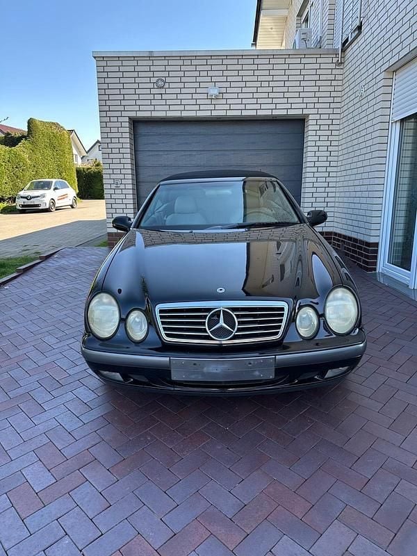 Schwarz Gebraucht 1999 Mercedes CLK230 Cabrio | 3.300 € (Fairer Preis) - Bild 1/4