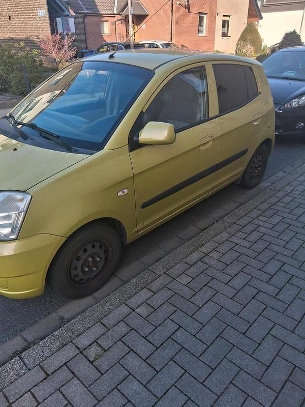Usado Kia Picanto 55 HP (40 kW) 2006 Amarelo Citadino