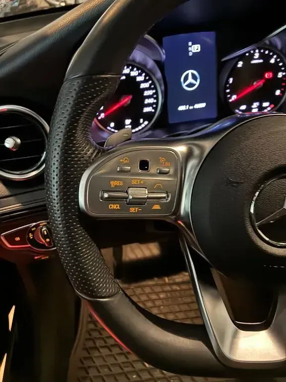 Gebraucht Mercedes GLC220 194 PS (142 kW) 2020 Grau SUV