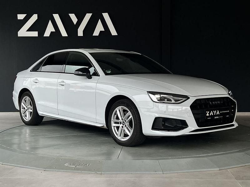 Gletscherweiß Gebraucht 2022 Audi A4 S-Line Limousine | 25.500 € (Superpreis) - Bild 1/4