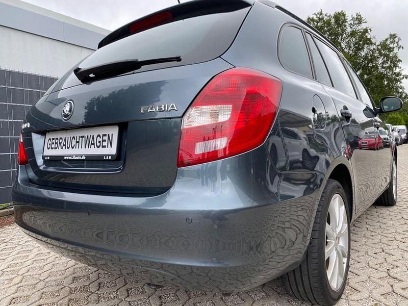 Gebraucht Skoda Fabia Ambition 90 PS (66 kW) 2014 Grau Kombi
