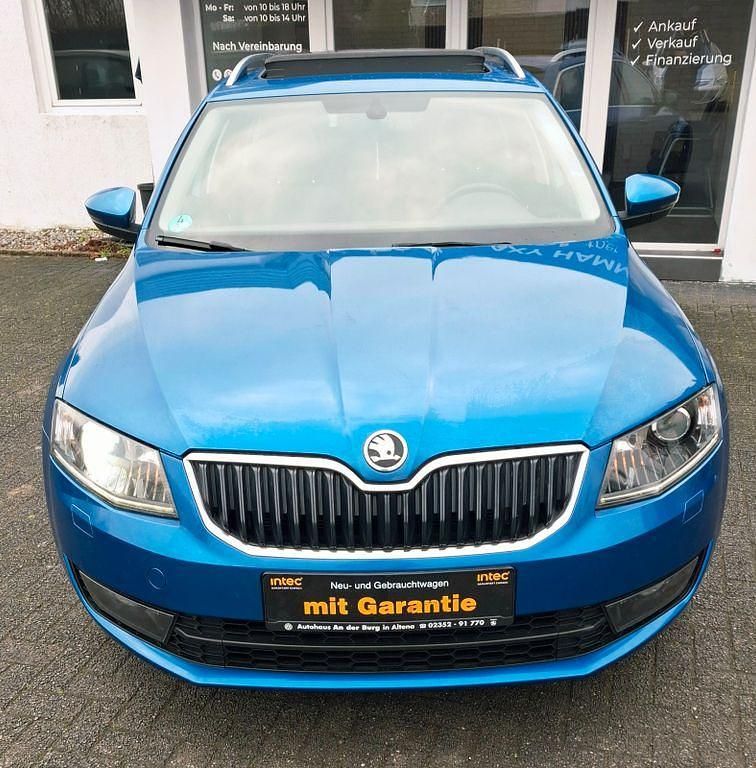 Gebraucht Skoda Octavia Elegance 179 PS (131 kW) 2014 Blau Kombi