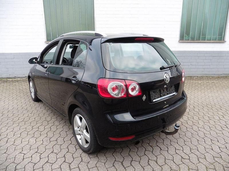 Gebraucht VW Golf VI Style 105 PS (77 kW) 2011 Schwarz Kleinwagen