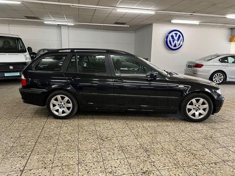 Gebraucht BMW 320 150 PS (110 kW) 2004 Schwarz Kombi