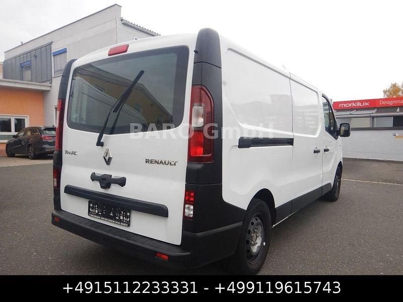 Gebraucht Renault Trafic Komfort 140 PS (102 kW) 2016 Weiß Van / Kleinbus