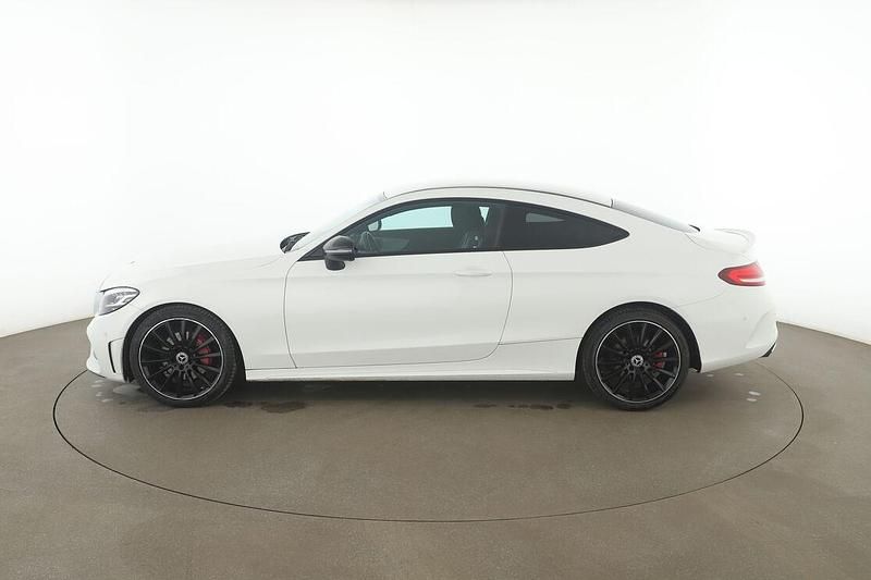 Gebraucht Mercedes C220 AMG line 200 PS (147 kW) 2021 Weiß Coupé