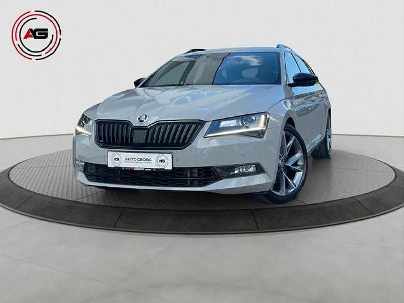 Grau Gebraucht 2018 Skoda Superb SportLine Kombi | 27.980 € (Fairer Preis) - Bild 1/4
