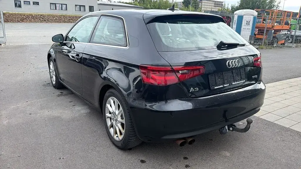 Gebraucht Audi A3 Sport 122 PS (89 kW) 2014 Schwarz Limousine