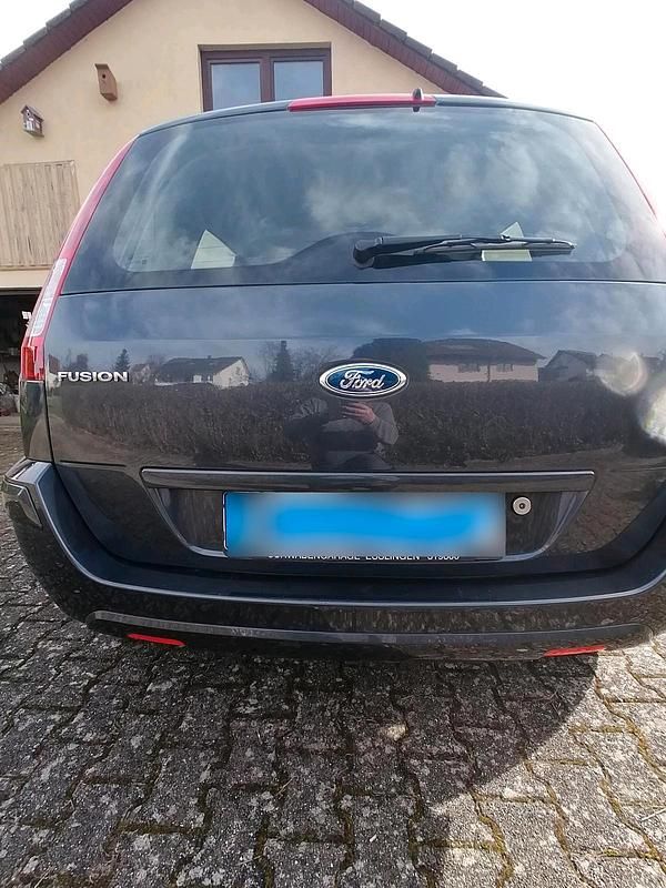 Gebraucht Ford Fusion 55 PS (40 kW) 2010 Grau Kleinwagen