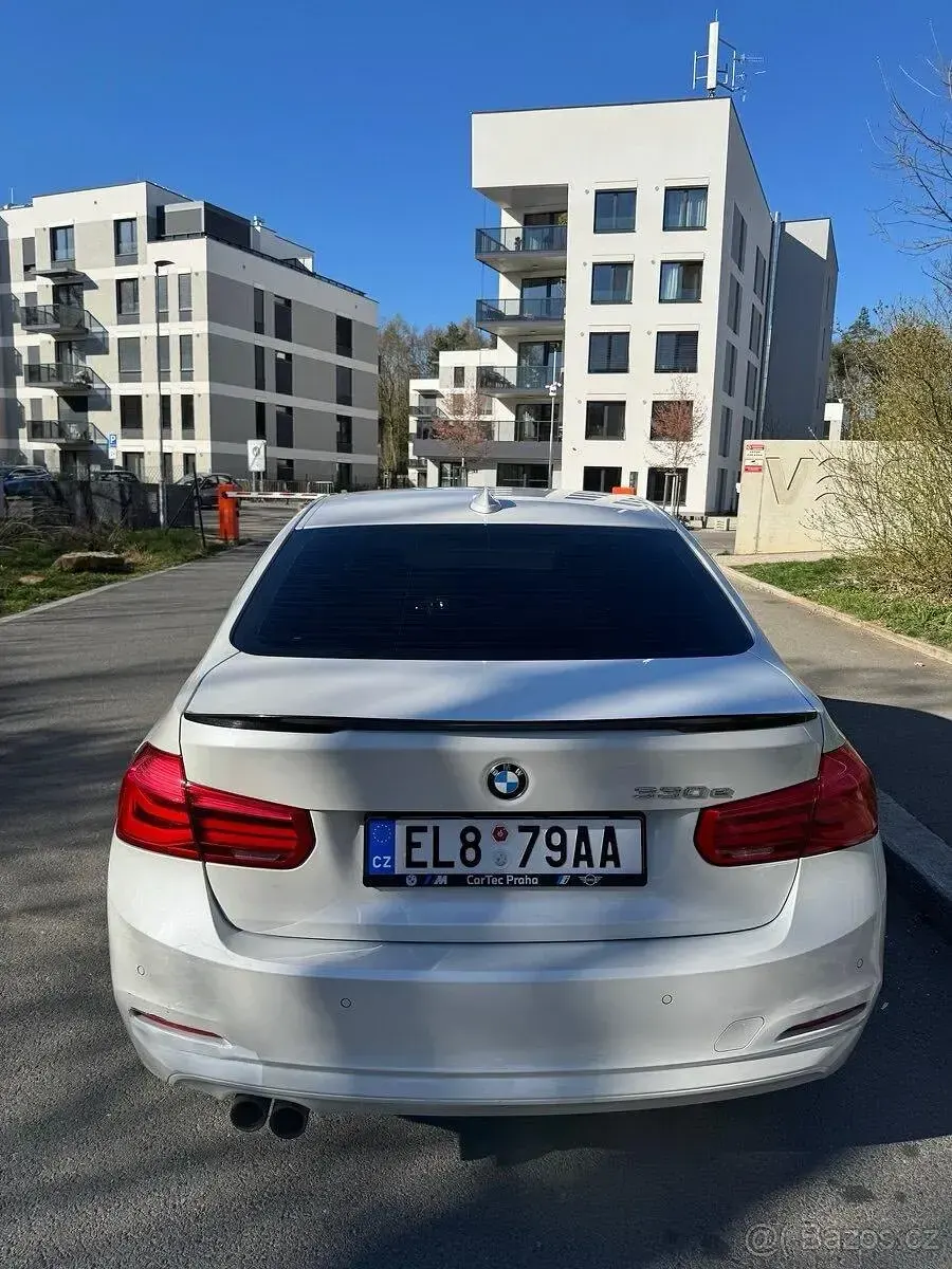 Käytetty BMW 330 iPerformance 252 HP (185 kW) 2016 Sedan
