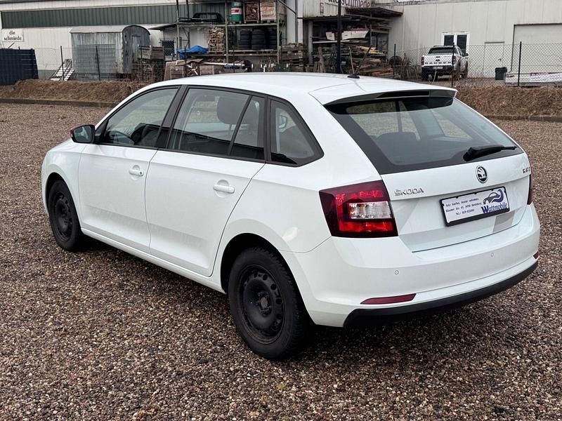 Gebraucht Skoda Rapid 110 PS (80 kW) 2017 Weiß Kleinwagen