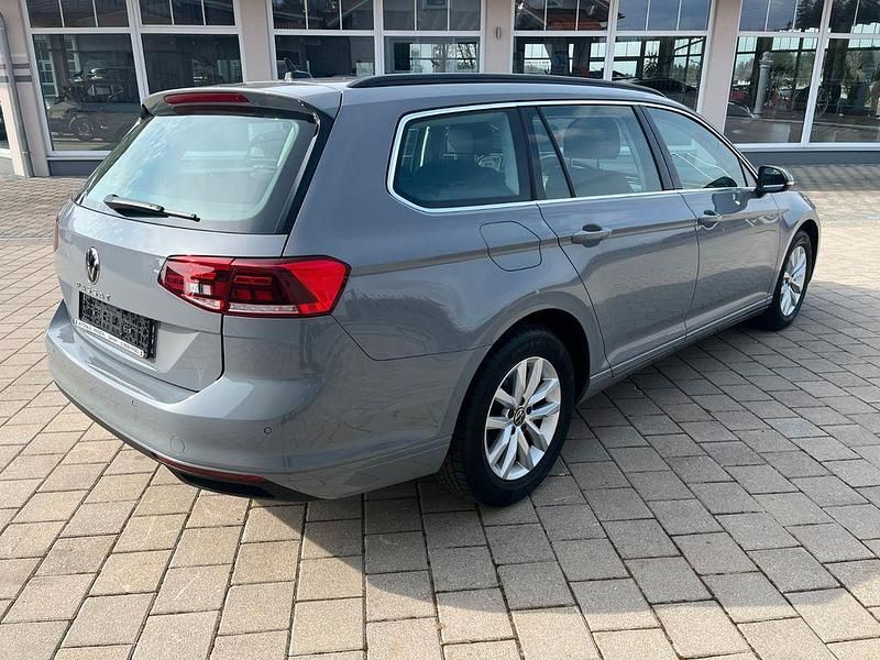 Gebraucht VW Passat Business 150 PS (110 kW) 2024 Grau Kombi