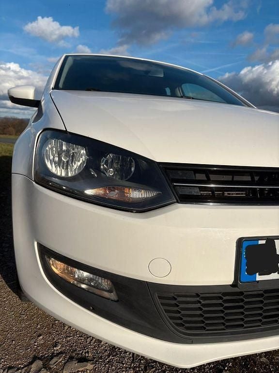 Gebraucht VW Polo 90 PS (66 kW) 2013 Weiß Kleinwagen