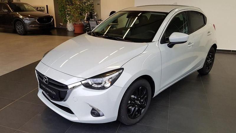 Weiß Gebraucht 2019 Mazda 2 Kizoku Limousine | 11.490 € (Fairer Preis) - Bild 1/4